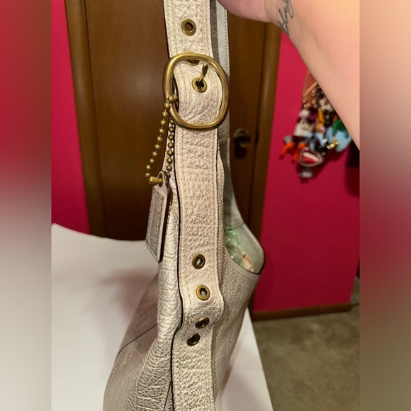 Coach Sophie Duffel 12503 Metallic Gold
Leather - Picture 2 of 9